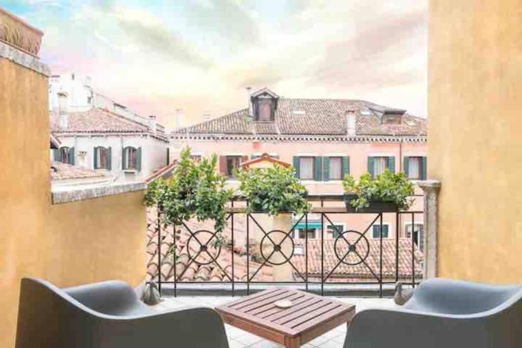 Ca' Pesaro Rooftop Terrace Apartment. Wenecja Zewnętrze zdjęcie